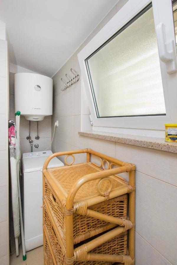 Apartment Seaside, Free Parking Шибеник Экстерьер фото